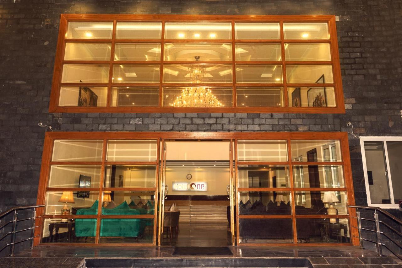 Hotel One Naran Esterno foto